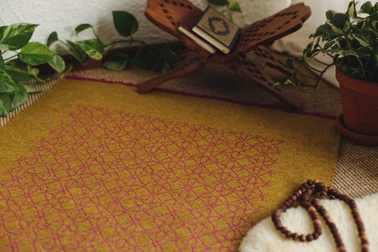 RAHAT prayer mat
